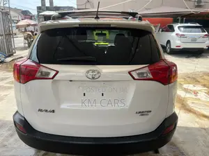 Toyota RAV4 Limited 4dr SUV AWD (2.5L 4cyl 6A) 2014 White