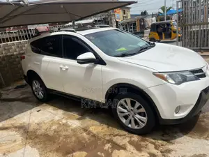 Toyota RAV4 Limited 4dr SUV AWD (2.5L 4cyl 6A) 2014 White
