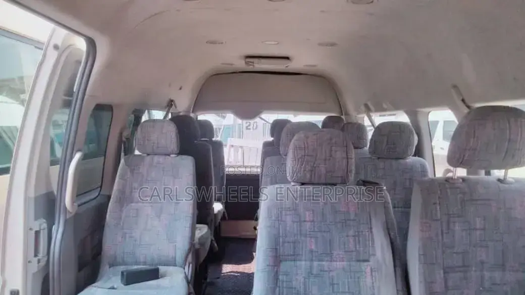 Toyota HiAce 2015 White