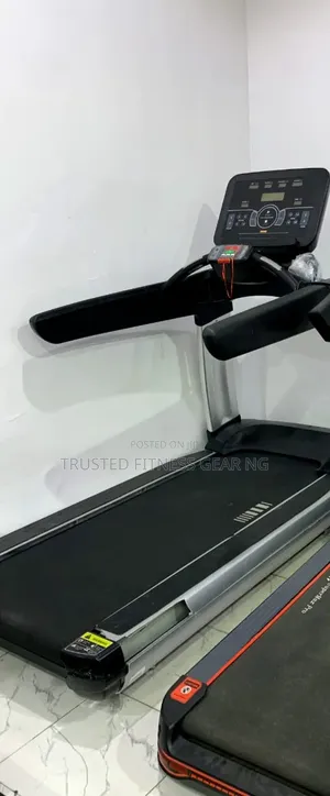 Conducive 7hp Treadmill