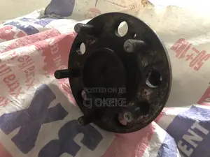 Hyundai Elantra Touring Rear Hub Set