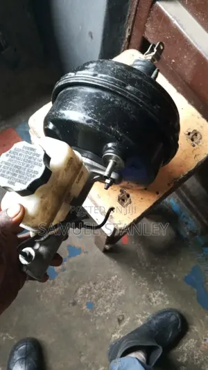 Servo and Master Break Toyota