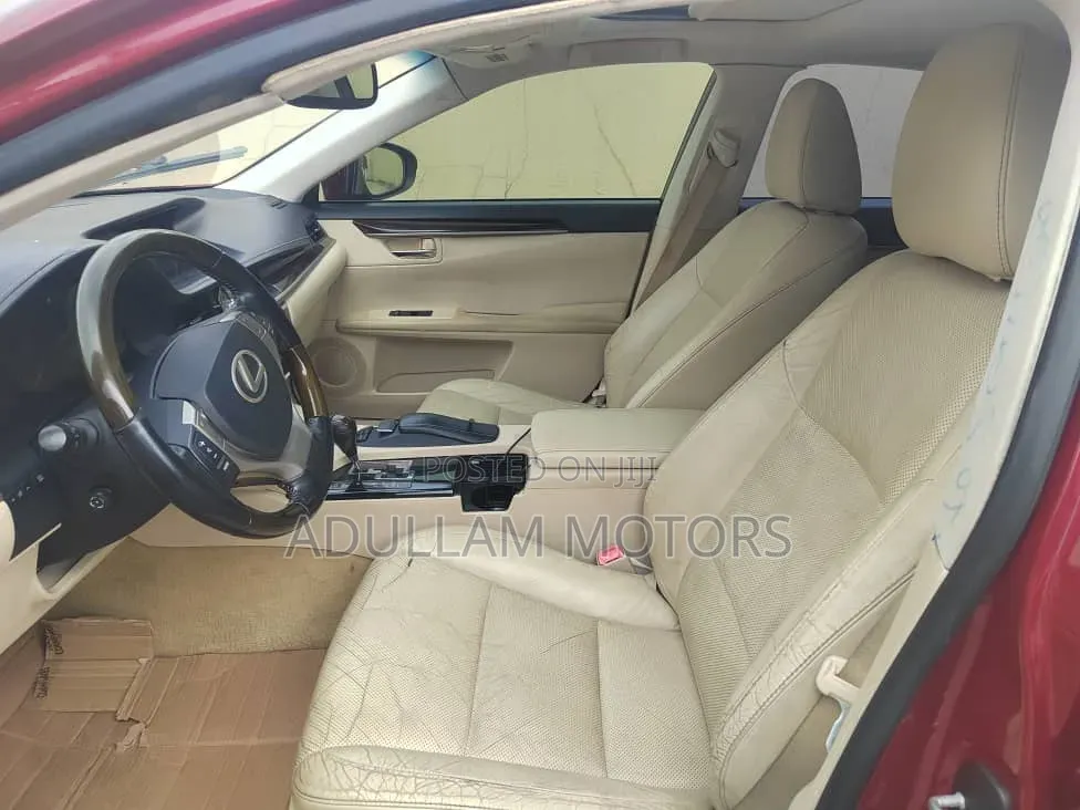 Lexus ES 2016 Red