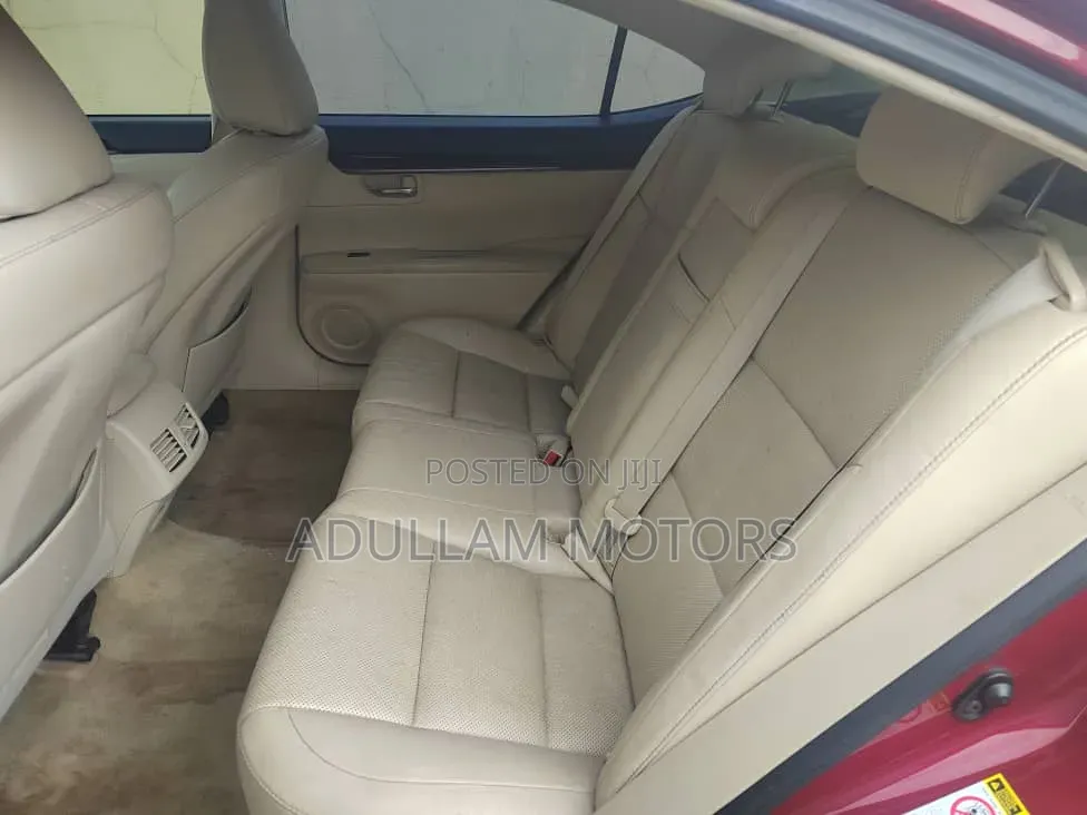 Lexus ES 2016 Red