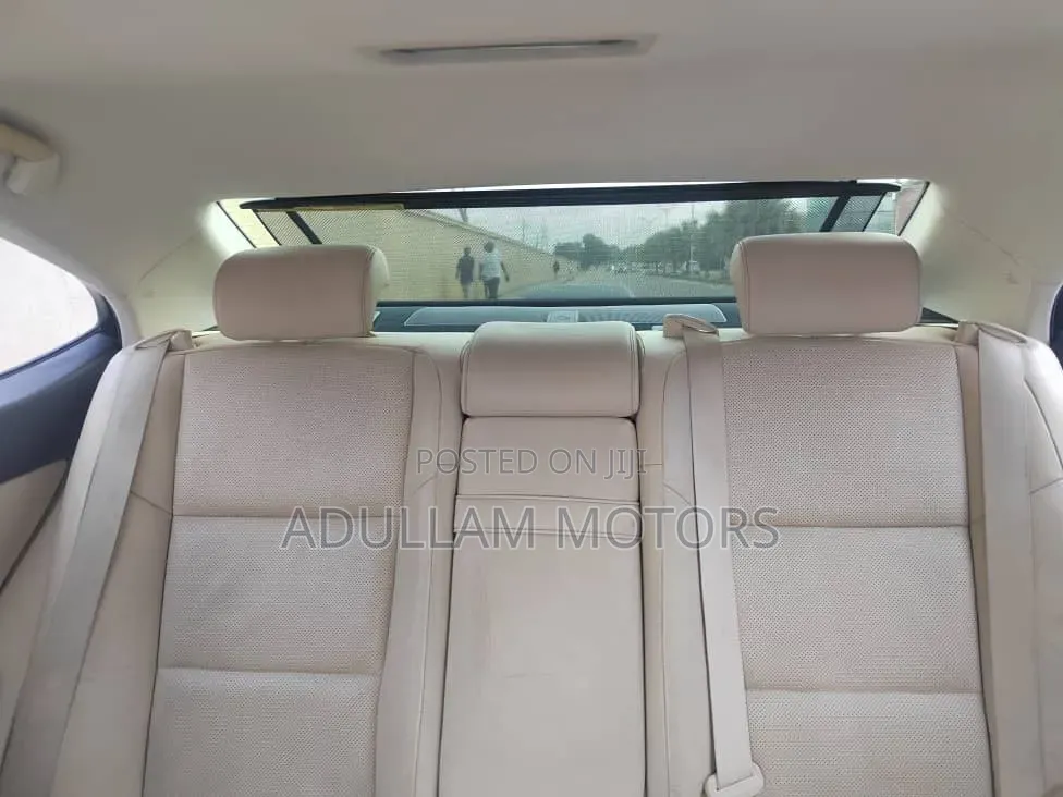 Lexus ES 2016 Red
