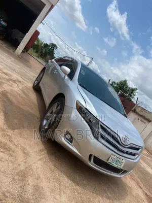 Toyota Venza 2010 Silver