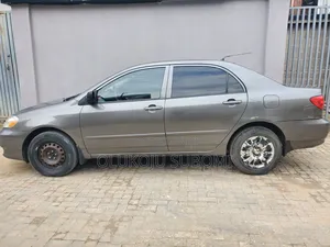 Toyota Corolla 2004 Gray