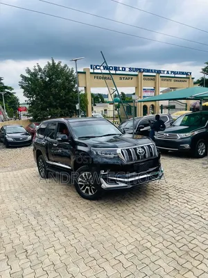 Toyota Highlander 2022 Black