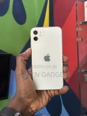 Apple iPhone 11 64 GB White