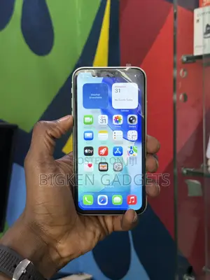 Apple iPhone 11 64 GB White