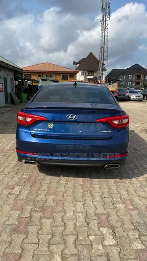 Hyundai Sonata Limited 4dr Sedan (2.4L 4cyl 6A) 2015 Blue
