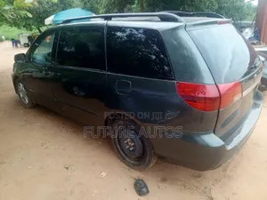 Toyota Sienna 2005 Gray