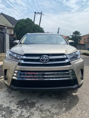 Toyota Highlander 2016 Gold