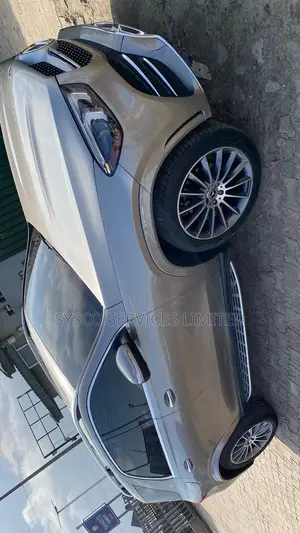 Mercedes-Benz GLE-Class GLE 350 4MATIC 2022 Gold