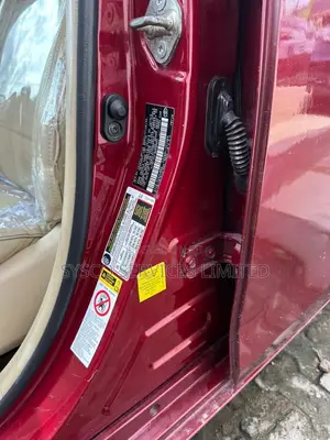 Toyota Camry XLE V6 4dr Sedan (3.6L 6cyl 6A) 2016 Red
