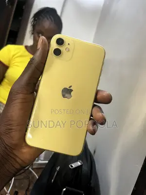 Apple iPhone 11 128 GB Yellow