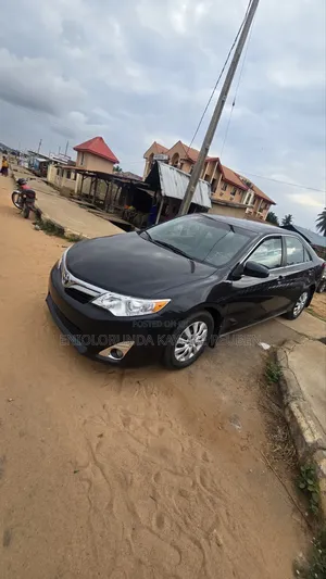 Toyota Camry LE 4dr Sedan w/Prod. End 11/13 (2.5L 4cyl 6A) 2014 Black