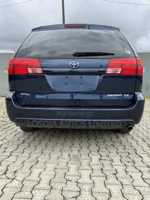 Toyota Sienna CE 2005 Blue
