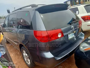 Toyota Sienna XLE AWD 2006 Blue