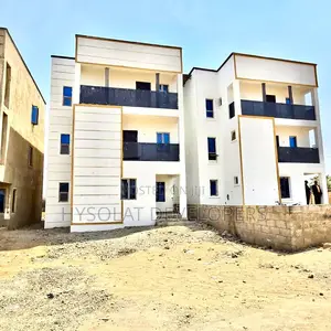 4bdrm Duplex in Hysolat Estate for sale