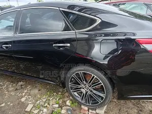 New Toyota Avalon XLE 4dr Sedan (3.5L 6cyl 6A) 2015 Black