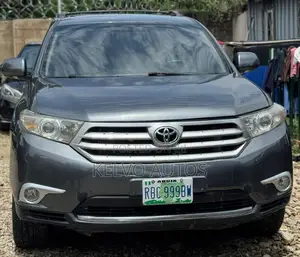 Toyota Highlander 2013 Beige