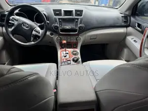 Toyota Highlander 2013 Beige