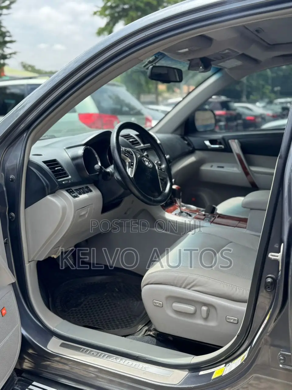 Toyota Highlander 2013 Beige