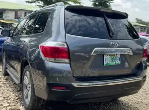Toyota Highlander 2013 Beige