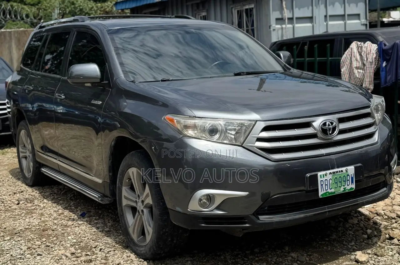 Toyota Highlander 2013 Beige