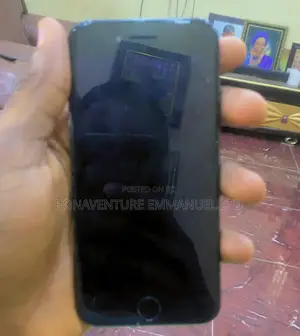 Apple iPhone 7 32 GB Black