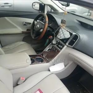 Toyota Venza 2010 Gray