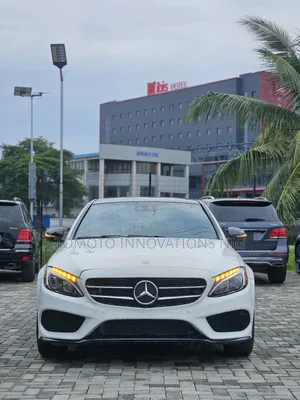 Mercedes-Benz C300 Base 4Matic Sedan AWD (2.0L 4cyl 7A) 2016 White