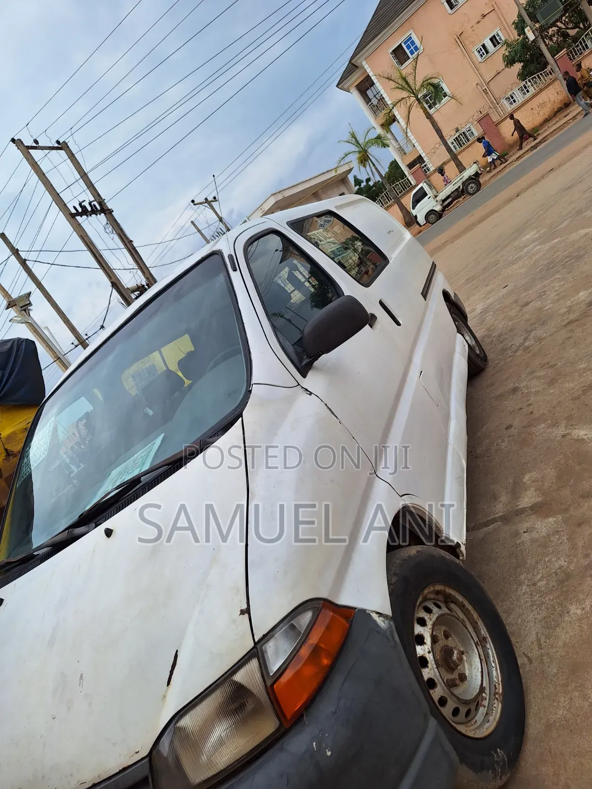 Toyota HiAce 2004 White