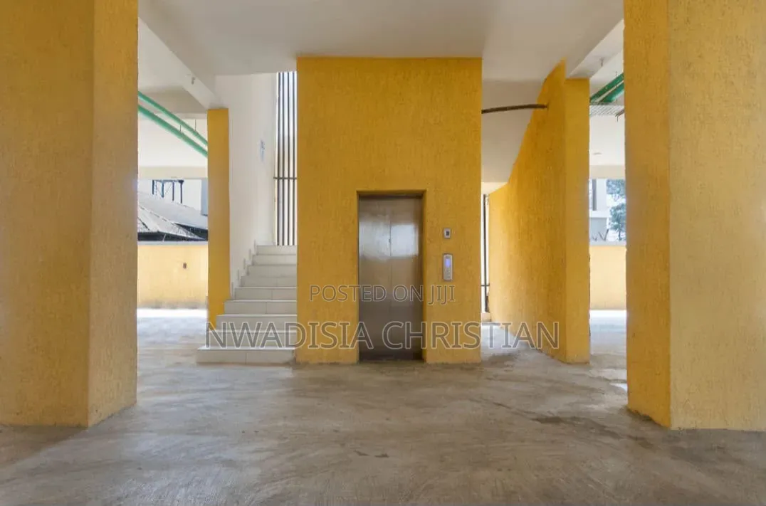 Modern 2-Bedroom Apartment With Pool Access