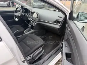 Hyundai Elantra 2019 White