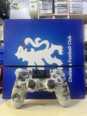 Hacked Ps4 With Games and Pad