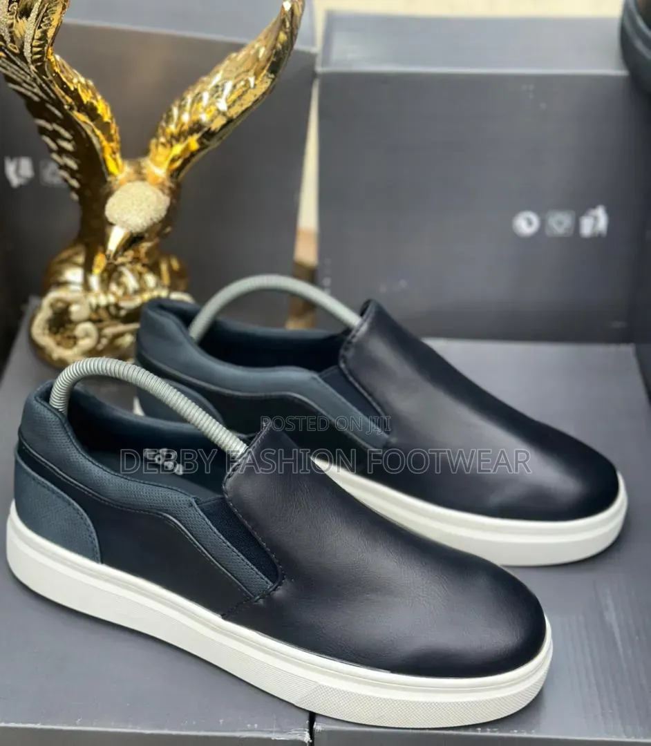 Stylish Canvas Shoes