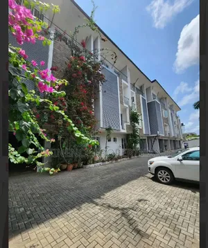 4bdrm Duplex in Bourdillon for rent