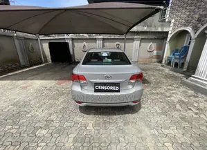 Toyota Avensis 2013 Silver