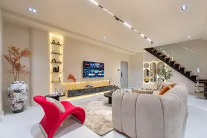 Luxury 2-Bedroom Maisonette