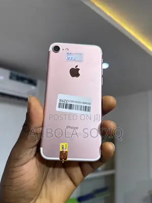Apple iPhone 7 32 GB Gold