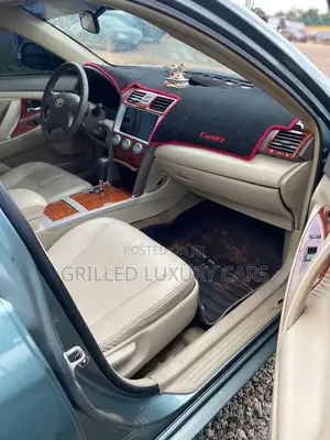 Toyota Camry LE 4dr Sedan (2.4L 4cyl 5A) 2009 Green