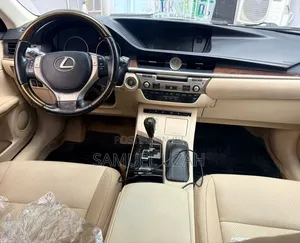 Lexus ES 2015 Brown