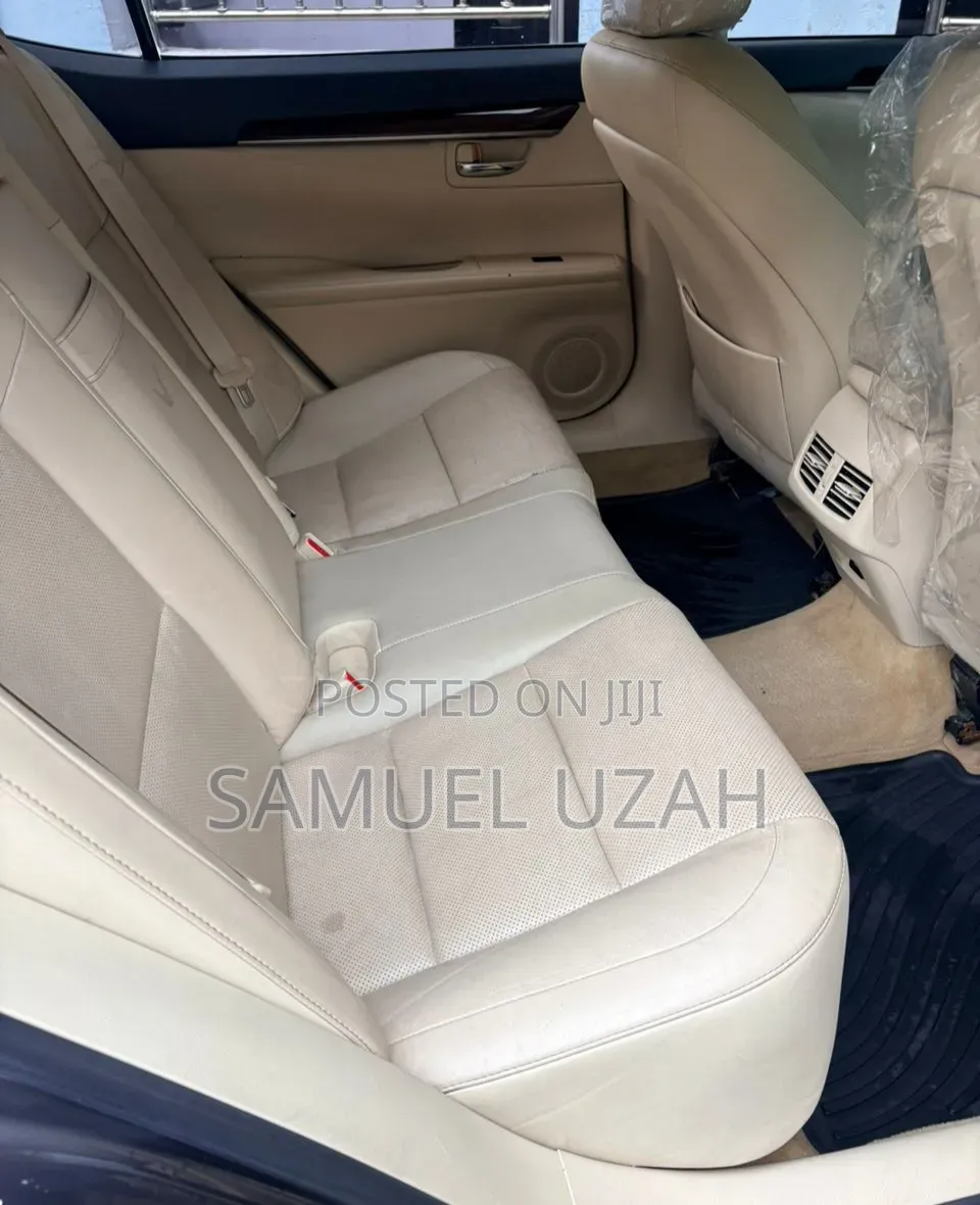 Lexus ES 2015 Brown