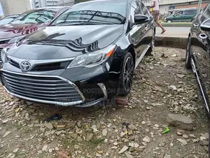 New Toyota Avalon XLE 4dr Sedan (3.5L 6cyl 6A) 2015 Black