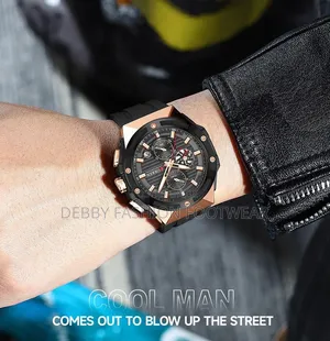 Curren Rubber Chronograph Watch Comes in Box and Bag
