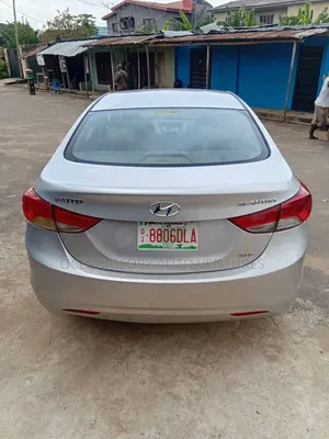 Hyundai Elantra 2012 Silver