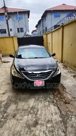 Hyundai Sonata GLS Sedan FWD (2.4L 4cyl 6A) 2012 Black