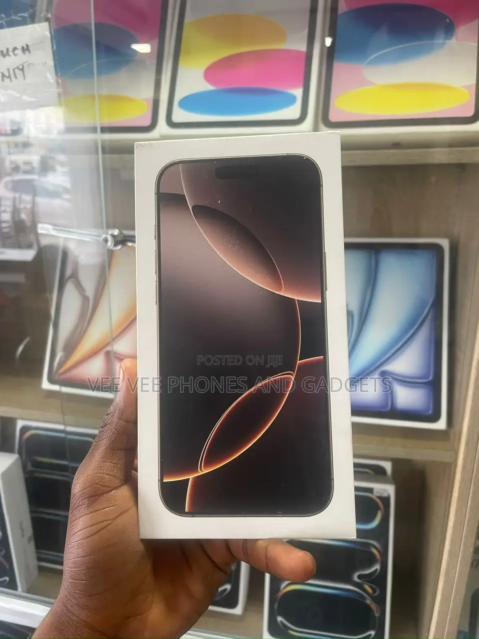 New Apple iPhone 16 Pro Max 256 GB Gold